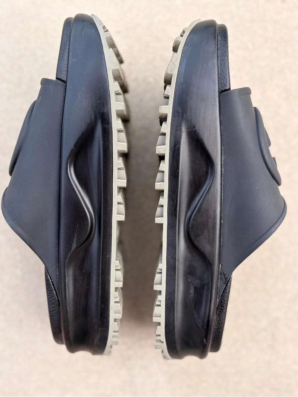 Gucci Black Interlocking G Slide Sandals